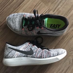 NIKE Lunarepic Flyknit Sneakers